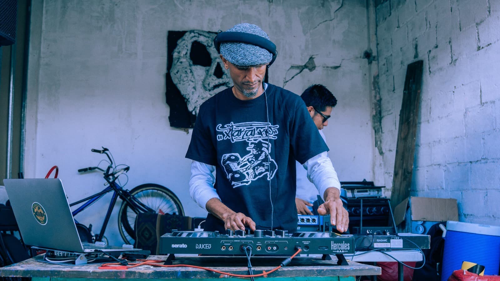 Rahyym Rayshizzle DJing